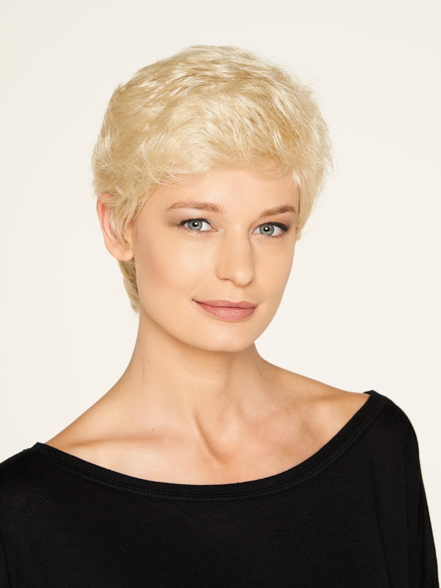 Bobbi - Enhanced Hair - Wig - Aspen